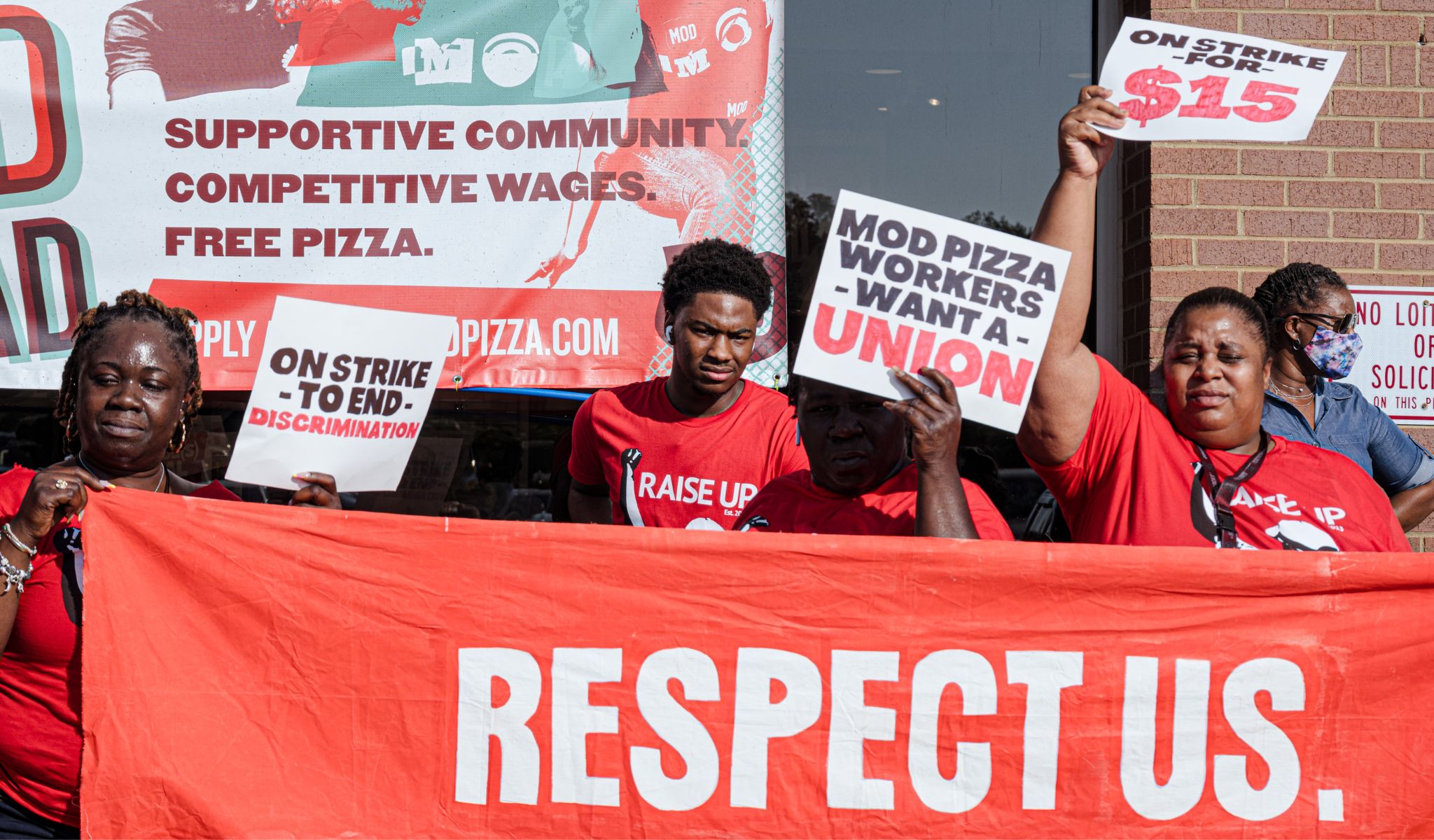 Columbia, South Carolina, pizza makers on strike towards racism and